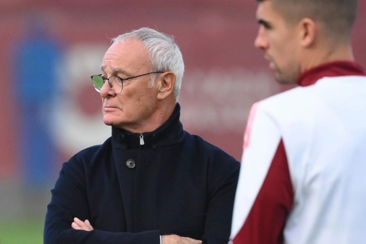 Claudio Ranieri neo allenatore della Roma già all'opera con la squadra