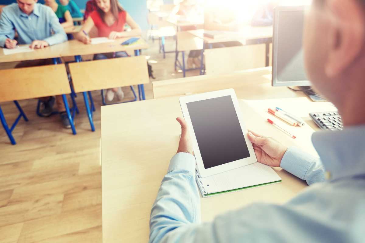 L'educazione digitale è fondamentale per un uso consapevole.