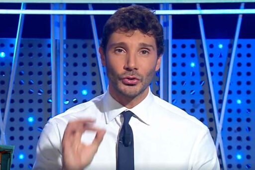 stefano de martino reazione ad affari tuoi dramma